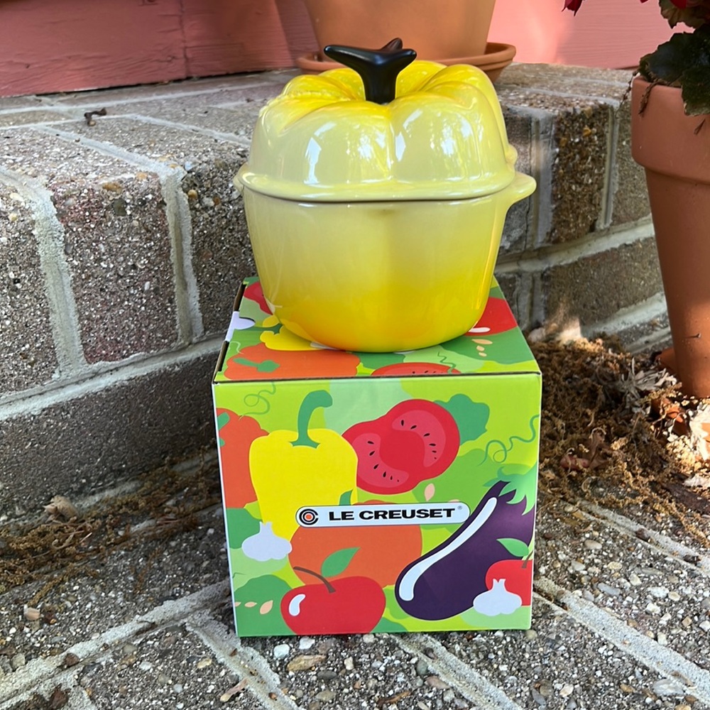 LE CREUSET PEPPER COCOTTE